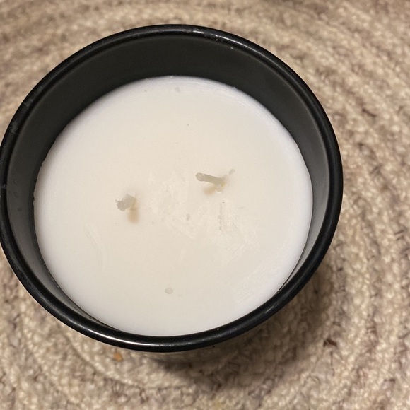 DW Home Tobacco Out candle in glass jar and rubber lids . New. - Picture 4 of 5